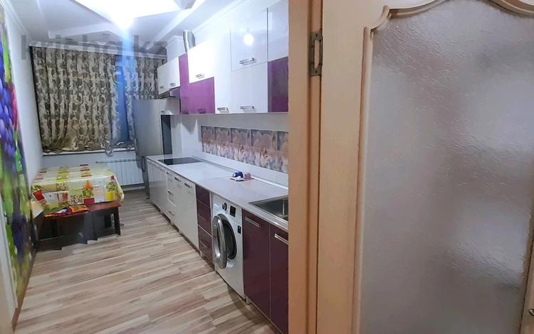 3-бөлмелі пәтер · 70 м² · 4/17 қабат, Проспект Кунаева 91 — ЖК БИИК, бағасы: 230 000 ₸ в Шымкенте — фото 2