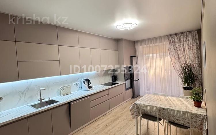 3-комнатная квартира · 90 м² · 1/5 этаж, мкр Строитель за 45 млн ₸ в Уральске — фото 16
