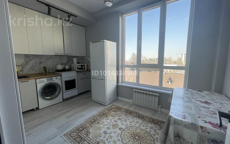 1-комнатная квартира · 40 м² · 5/5 этаж, Манаса 7В — Абая Ауезова за 320 000 ₸ в Алматы, Алмалинский р-н — фото 2