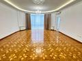 3-бөлмелі пәтер · 180 м² · 3/9 қабат, Уалиханова — Жамбыла, бағасы: 777 777 ₸ в Алматы, Медеуский р-н — фото 3