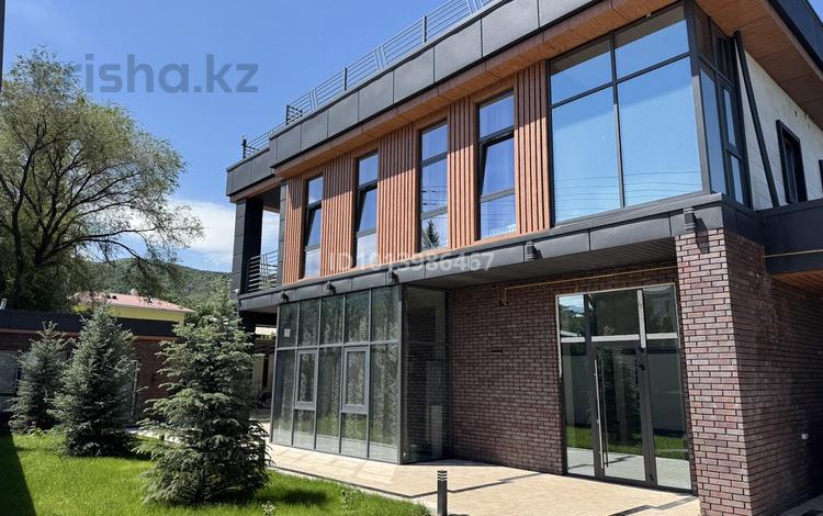 Дом · 7 комнат · 330 м², мкр Таужолы — улица Досмухамедова за 200 000 ₸ в Алматы, Наурызбайский р-н — фото 2