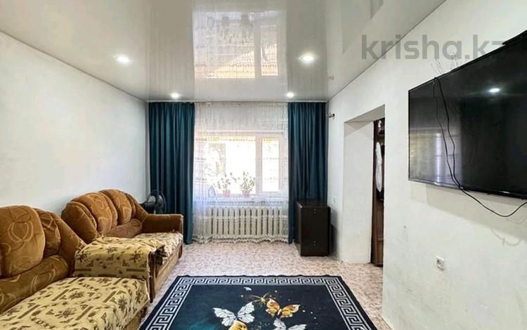 Отдельный дом · 2 комнаты · 42.4 м² · 2 сот., 8 км 34 за 9 млн ₸ в Семее — фото 2