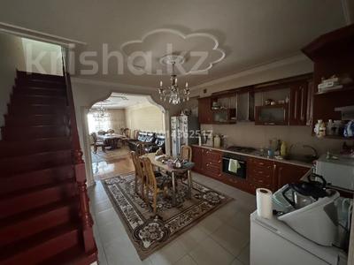 5-комнатная квартира · 200 м², Бухтарминская 3 — Аэропорт за 400 000 ₸ в Алматы, Турксибский р-н