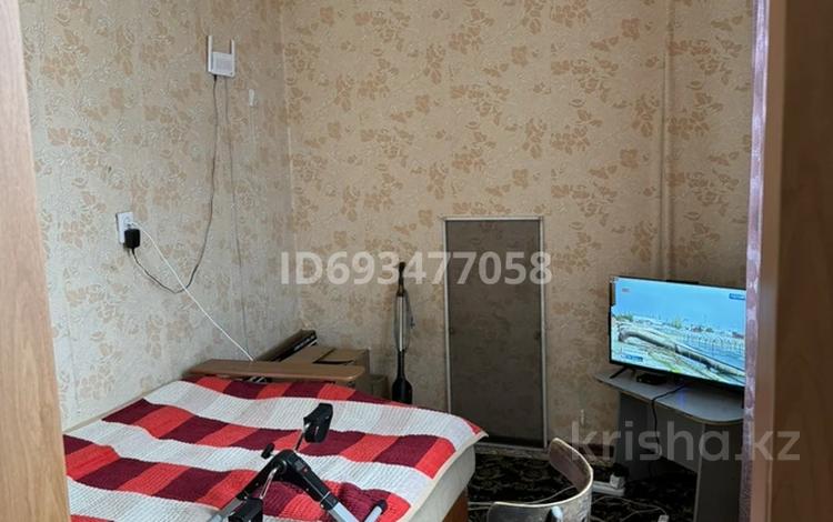 2-комнатная квартира, 50 м², 1/5 этаж, Гагарина 218 — 35 квартал за 10 млн 〒 в Семее — фото 2