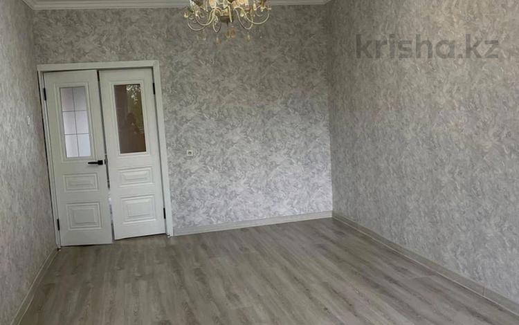 2-комнатная квартира, 50 м², 3/5 этаж помесячно, 21 мкр — Карасу