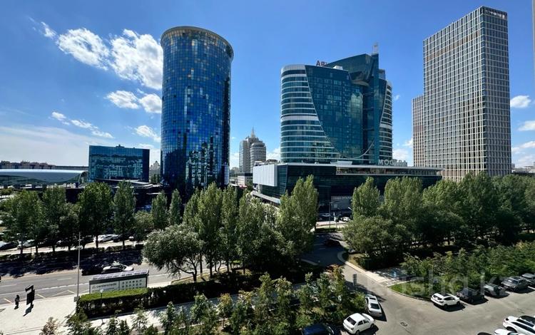 3-бөлмелі пәтер · 114.6 м² · 5/13 қабат, Достык 13/2, бағасы: 55.8 млн ₸ в Астане, Есильский р-н — фото 2