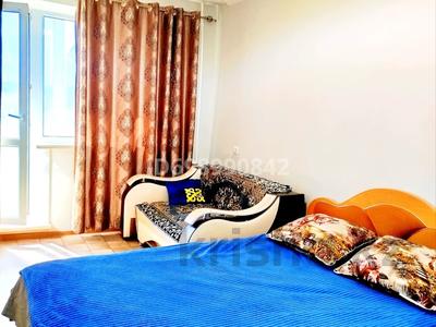 1-комнатная квартира · 45 м² · 3/5 этаж, Майкудук, Восток 1 мкр за 11 000 ₸ в Караганде, Алихана Бокейханова р-н