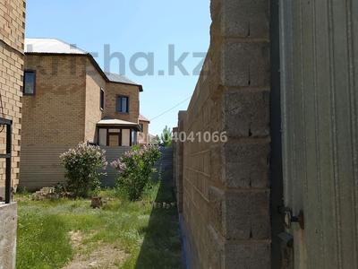 Жеке үй · 6 бөлме · 240 м² · 10 жүзд., Үркер, бағасы: 75 млн ₸ в Астане, Нура р-н
