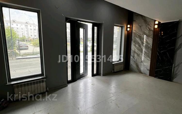 1-комнатная квартира · 54 м² · 8/10 этаж, мкр Шымсити, Мкр. Бозарык 3195/1 за 23 млн ₸ в Шымкенте, Абайский р-н — фото 2