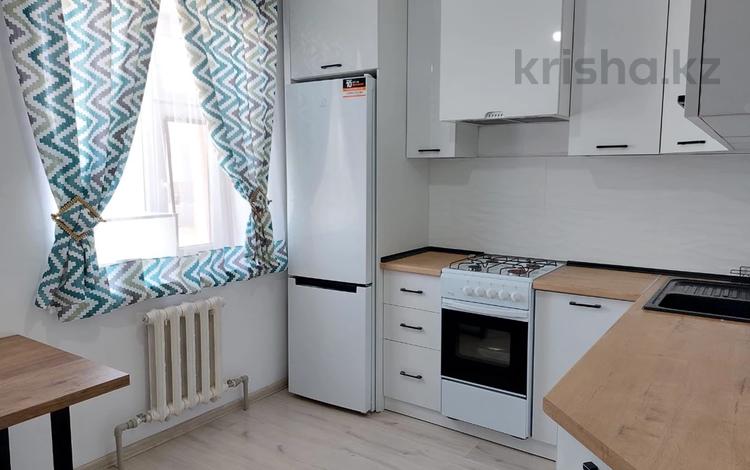 3-бөлмелі пәтер, 75 м², 2/5 қабат тәулігіне, Шаменов 1 г, бағасы: 17 000 〒 в  — фото 6