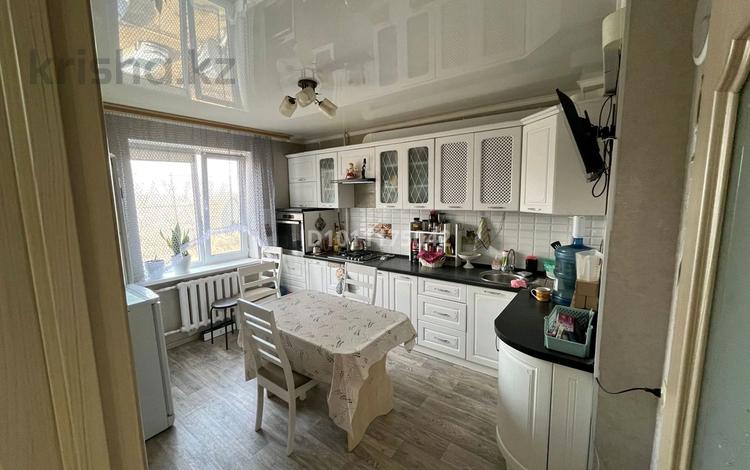 3-комнатная квартира · 64 м² · 3/9 этаж, мкр Шанхай, Рыскулова 12/1 — Пересечение Мира и Рыскулова за 22 млн ₸ в Актобе — фото 2