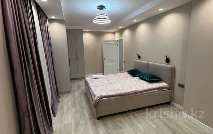 2-комнатная квартира, 90 м², 7 этаж помесячно, Тлендиева 133 — Сатпаева