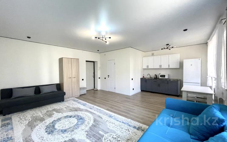 1-комнатная квартира · 40 м² · 1/10 этаж, Роза багланова 1 за 200 000 ₸ в Астане, Нура р-н — фото 2
