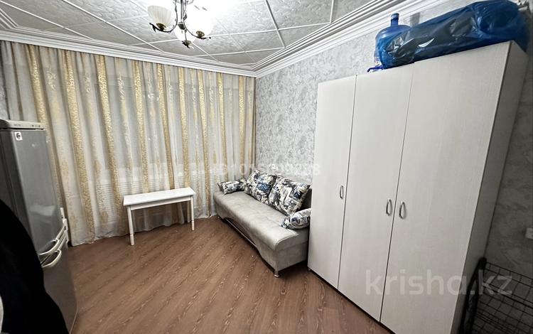 1-комнатная квартира · 12.8 м² · 3/5 этаж, Толстого 100 — Катаева Камзина за 6 млн ₸ в Павлодаре — фото 2