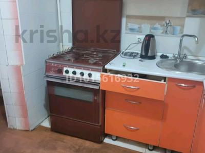 3-бөлмелі пәтер · 64 м² · 1/9 қабат, Толе би — Розыюакиева, бағасы: 350 000 ₸ в Алматы, Алмалинский р-н
