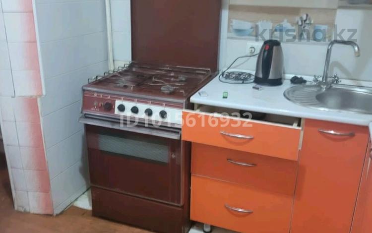 3-бөлмелі пәтер · 64 м² · 1/9 қабат, Толе би — Розыюакиева, бағасы: 350 000 ₸ в Алматы, Алмалинский р-н — фото 2