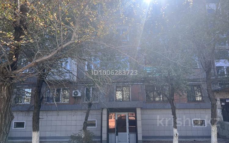 Свободное назначение, офисы, магазины и бутики, склады, салоны красоты, медцентры и аптеки, образование, конференц-залы, студии · 60 м² за 210 000 〒 в Балхаше — фото 2