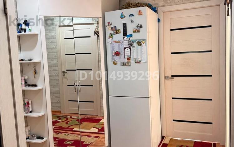 3-бөлмелі пәтер · 61.2 м² · 4/5 қабат, 16-шағынаудан 20, бағасы: 13.5 млн ₸ в Караганде, Алихана Бокейханова р-н — фото 2