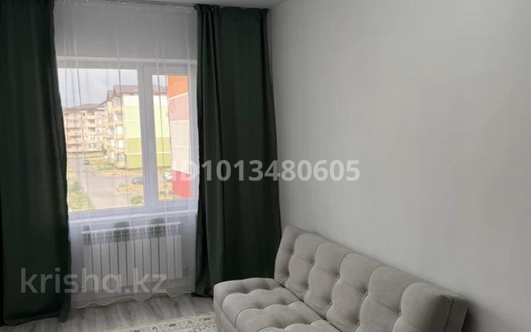 1-комнатная квартира · 35 м² · 3/5 этаж, мкр Улы Дала 71 за 100 000 ₸ в Таразе — фото 2