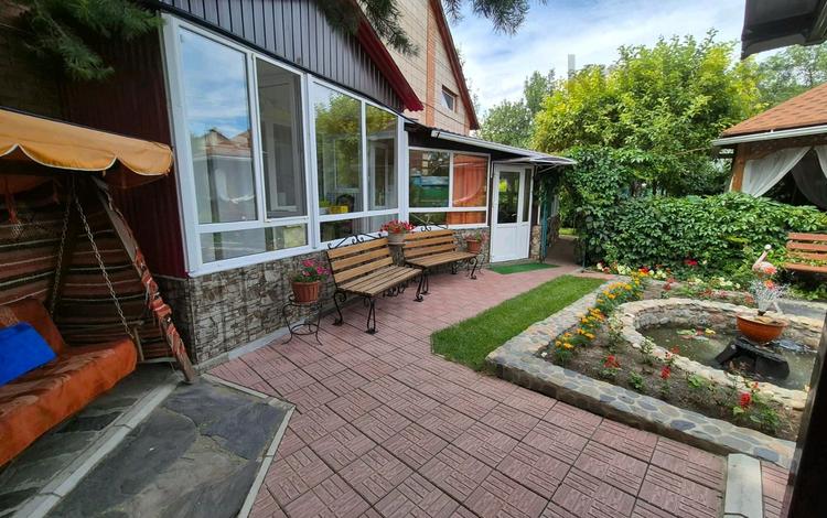 Отдельный дом · 5 комнат · 325 м² · 12 сот., Урунтаева 4 за 87 млн 〒 в Усть-Каменогорске — фото 2