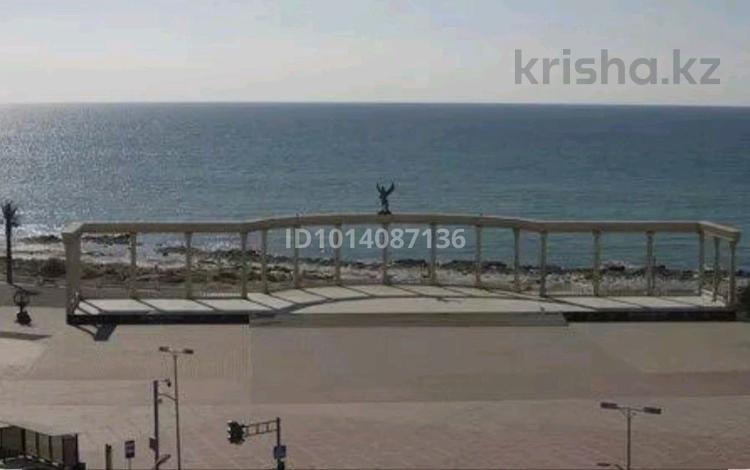 3-комнатная квартира · 76 м² · 4/5 этаж, 15-й мкр 37 за 20 000 ₸ в Актау — фото 2