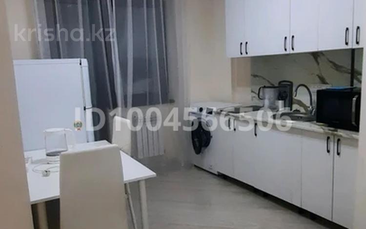 2-комнатная квартира · 50 м² · 10/10 этаж, Тянь-Шанская 9Г за 340 000 〒 в Алматы, Медеуский р-н — фото 2