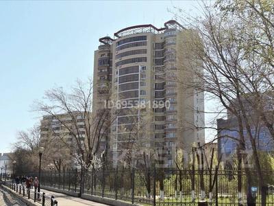 3-комнатная квартира · 110 м² · 13/16 этаж, Кайыргали Смагулов 56А — Атырау Ақпарат за 49.5 млн 〒 в мкр Жилгородок