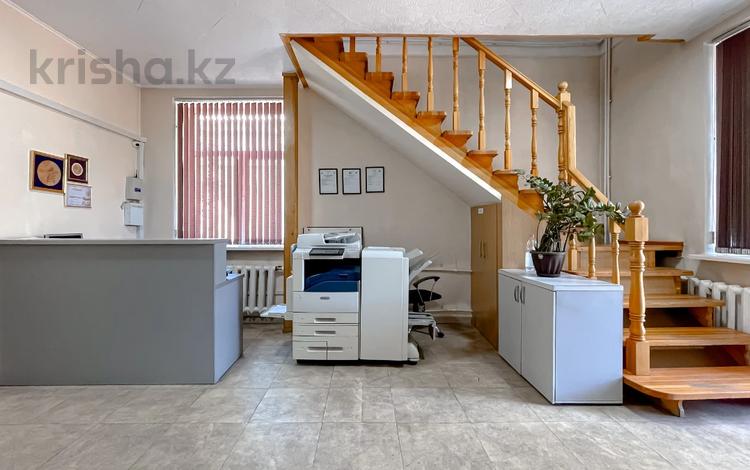 Кеңселер · 185.6 м², бағасы: 300 млн ₸ в Алматы, Медеуский р-н — фото 31