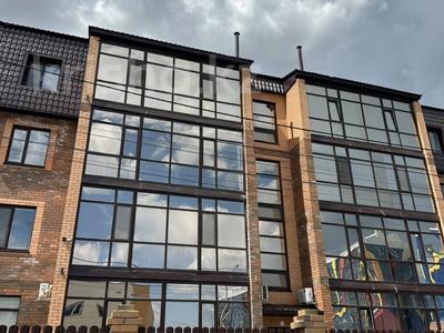 2-бөлмелі пәтер · 81 м² · 4/4 қабат, мкр Кадыра Мырза-Али, Самал 87/1 11, бағасы: 23.5 млн ₸ в Уральске