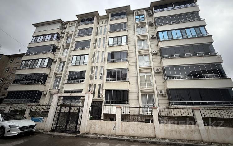 3-бөлмелі пәтер · 105.2 м² · 5/6 қабат, 17-шағынаудан 5Б — улица Рыскулова, бағасы: 43 млн ₸ в Шымкенте, Аль-Фарабийский р-н — фото 2