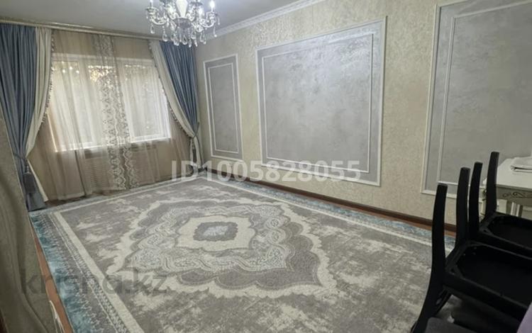 2-бөлмелі пәтер · 70 м² · 2/5 қабат, мкр Аксай-3А 63 — Яссауи, бағасы: 18 000 ₸ в Алматы, Ауэзовский р-н — фото 2