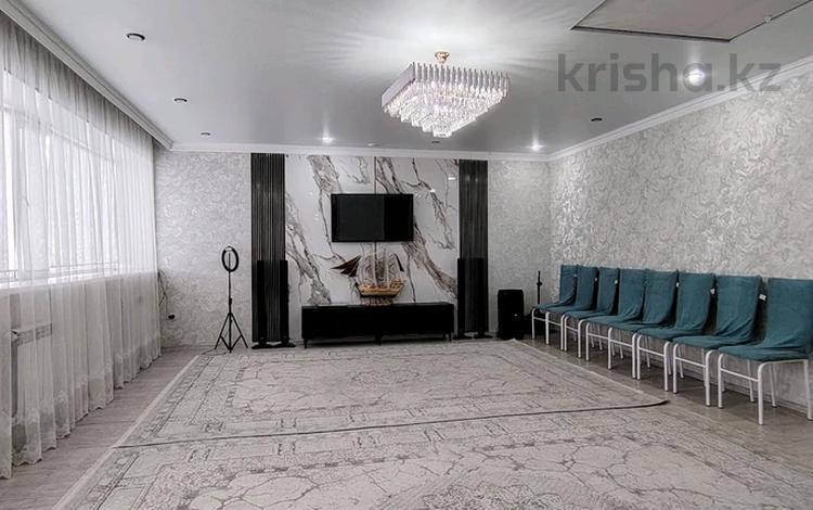 Жеке үй · 6 бөлме · 314.5 м² · 4.5 сот., улица Ермекова 7/1, бағасы: 62 млн ₸ в Уральске, мкр Школьник — фото 2