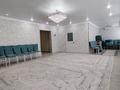 Жеке үй · 6 бөлме · 314.5 м² · 4.5 сот., улица Ермекова 7/1, бағасы: 62 млн ₸ в Уральске, мкр Школьник — фото 2