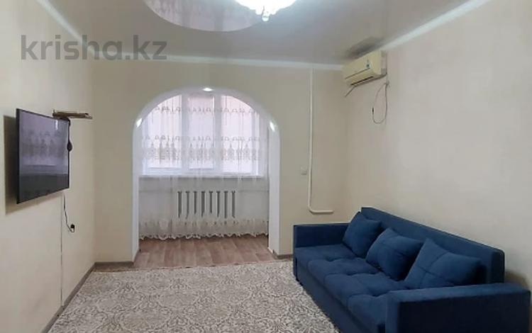 3-комнатная квартира · 60 м² · 3/5 этаж, Сырым Датова 11a за 18 000 〒 в Атырау — фото 299