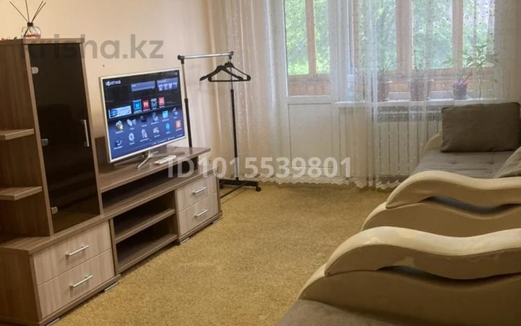 2-бөлмелі пәтер · 43 м² · 2/5 қабат, Кабанбай батыра 112А, бағасы: 180 000 ₸ в Усть-Каменогорске — фото 2