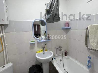 1 комната · 45 м², Школьная 15/1 15/1 — 8 школа за 45 000 ₸ в Уральске