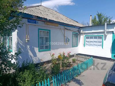 Отдельный дом · 5 комнат · 54 м² · 7 сот., Самал 25 — Возле озеро за 9 млн ₸ в Карабулаке