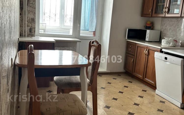 3-бөлмелі пәтер · 80 м² · 1/3 қабат, мкр Юго-Восток, Муканова 59А, бағасы: 37 млн ₸ в Караганде, Казыбек би р-н — фото 2