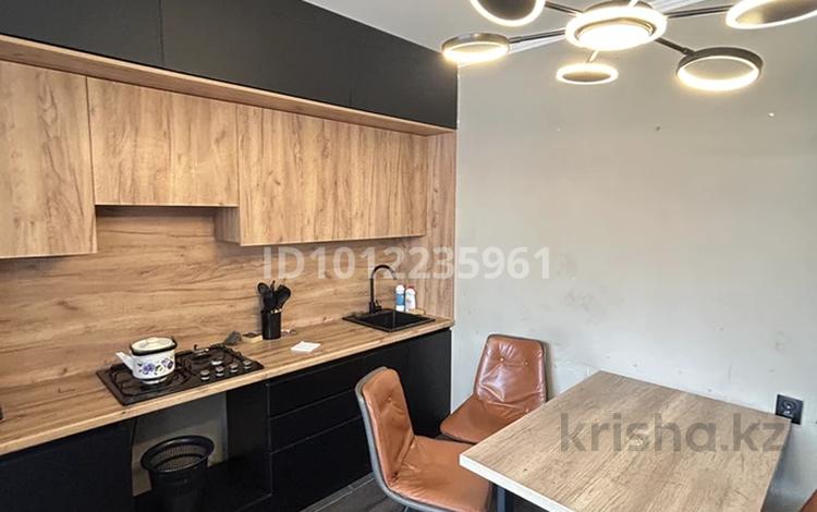 1-бөлмелі пәтер · 48 м² · 2/7 қабат, Мкр. Алтын орда 201А, бағасы: ~ 19.3 млн ₸ в Актобе, мкр Авиатор — фото 3