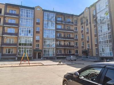 Пәтерлер в Западно-Казахстанской обл.: 2-бөлмелі пәтер · 80.8 м² · 5/5 қабат, Ш.Айталиева 3/1, бағасы: ~ 24.2 млн 〒 2-бөлмелі пәтер · 80.8 м² · 5/5 қабат, Ш.Айталиева 3/1, бағасы: ~ 24.2 млн 〒 в Уральске
