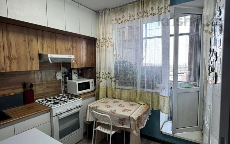 2-бөлмелі пәтер · 55 м² · 8/9 қабат, мкр Мамыр-1 4, бағасы: 45 млн ₸ в Алматы, Ауэзовский р-н — фото 2