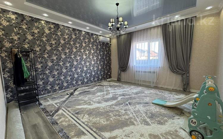 Отдельный дом · 5 комнат · 290 м² · 8 сот., мкр Самал, Самал 14 проезд 33 за 53 млн ₸ в Атырау — фото 2