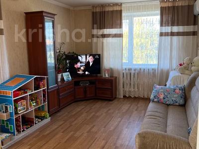 3-бөлмелі пәтер, 65 м², 4/5 қабат, 5-й микрорайон, 5 микрорайон 7, бағасы: 24 млн 〒 в Костанае, 5-й микрорайон