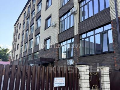 2-комнатная квартира · 83.8 м² · 5/5 этаж, Егизбаева 80 за 44 млн ₸ в Уральске