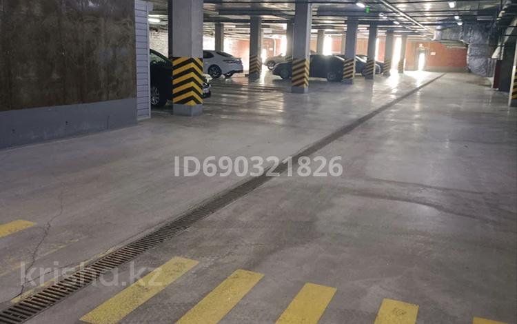 Паркинг • 18 м² • Толе би 44/1 — Багланова за 1 млн 〒 в Астане, Нура р-н — фото 2