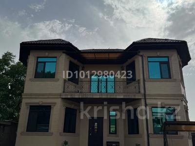 Отдельный дом · 7 комнат · 240 м² · 4.5 сот., мкр Калкаман-2 Серали Лапина 96А за 230 млн ₸ в Алматы, Наурызбайский р-н