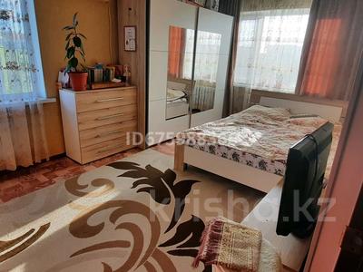 3-комнатная квартира · 64 м² · 5/5 этаж, мкр 8, Братьев Жубановых 290/2 за 16 млн 〒 в Актобе