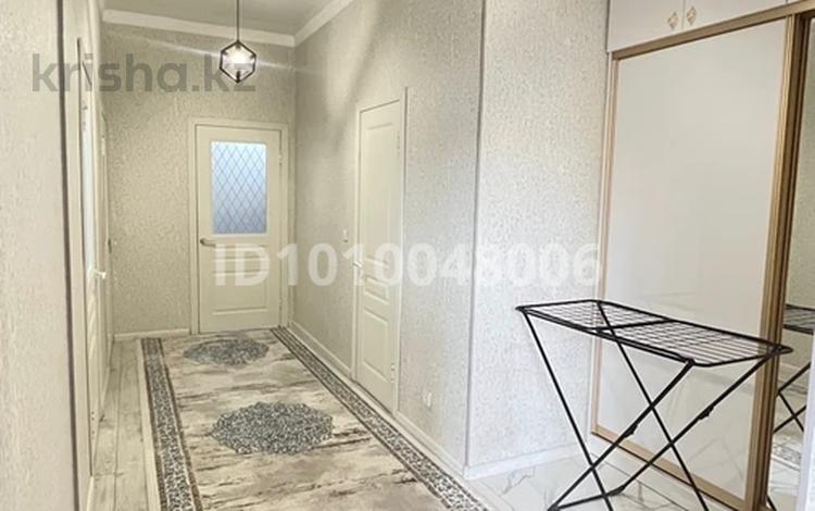 2-бөлмелі пәтер · 56.7 м² · 1/2 қабат, Батырбекова — Халық супер маркетінің алдында!, бағасы: 41 млн ₸ в Туркестане — фото 2