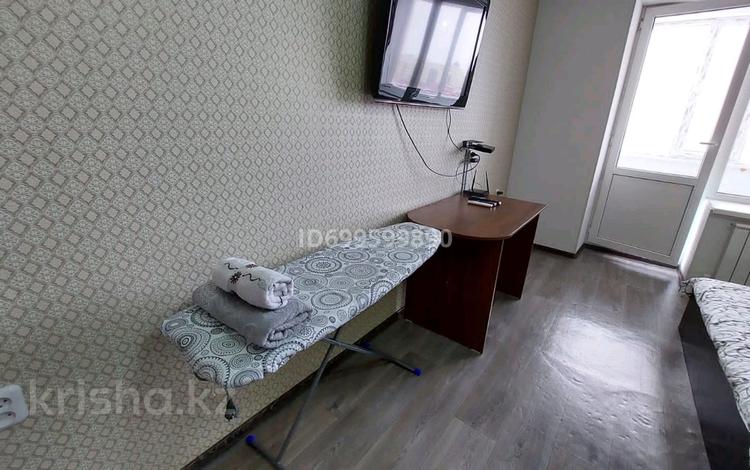 1-комнатная квартира · 30 м² · 10/17 этаж, мкр Строитель — Сырым датова за 13 000 ₸ в Уральске — фото 2