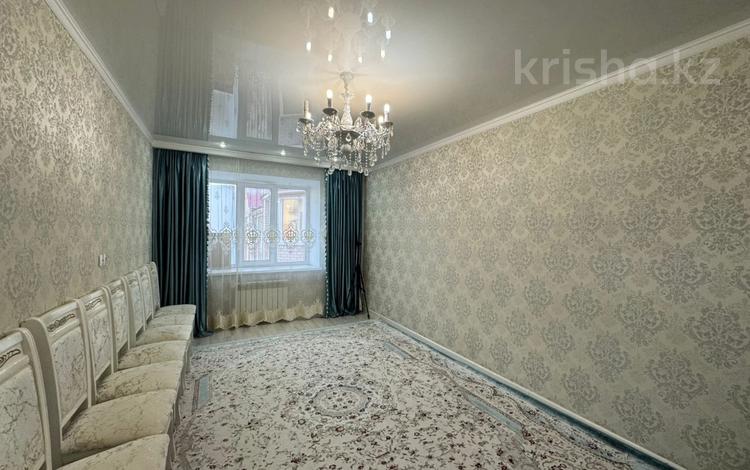 3-бөлмелі пәтер · 80.8 м² · 5/5 қабат, Алтын орда ш/а., Молдагуловой, бағасы: 32 млн ₸ в Актобе, мкр. Алтын орда — фото 13
